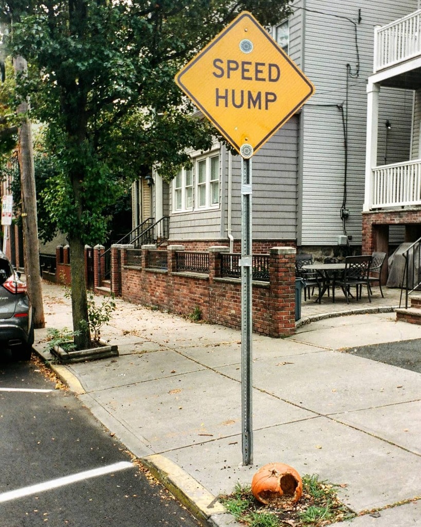 ThatAndyCohen's tweet photo. Happy Halloween, everyone, but don't come to my house.
#jerseycity
#jcheights
#07307
#ilikedthecolors
#urbex
#streetscape
#urbanscape
#urbanlandscape
#street_photography
#streetphotography
#ogdenavenue
#leicaiiic
#portra400
#nycspc
#myspc
#capturest… https://t.co/MmeJF6GFFP https://t.co/CAVx2c9OuE
