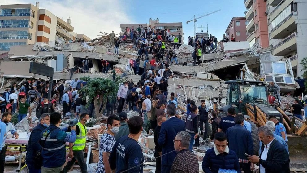 Destruction following the #earthquake was widespread in #Izmir where at least 6 deaths were recorded. #Greece offered to assist #Turkish authorities to locate and rescue people trapped under the rubble. Our thoughts are with those impacted by this #tragedy.

©️Photo Reuters