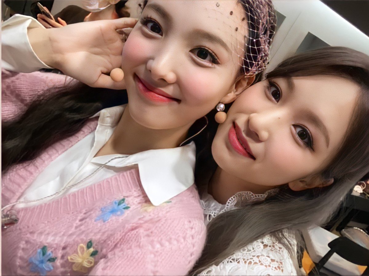 STAYWITH_MNY's tweet photo. [UPDATE!!] Newest Selfie 2020

미나연💕💕

#minayeon #มินายอน #미나연 https://t.co/T1hkFm3VA8