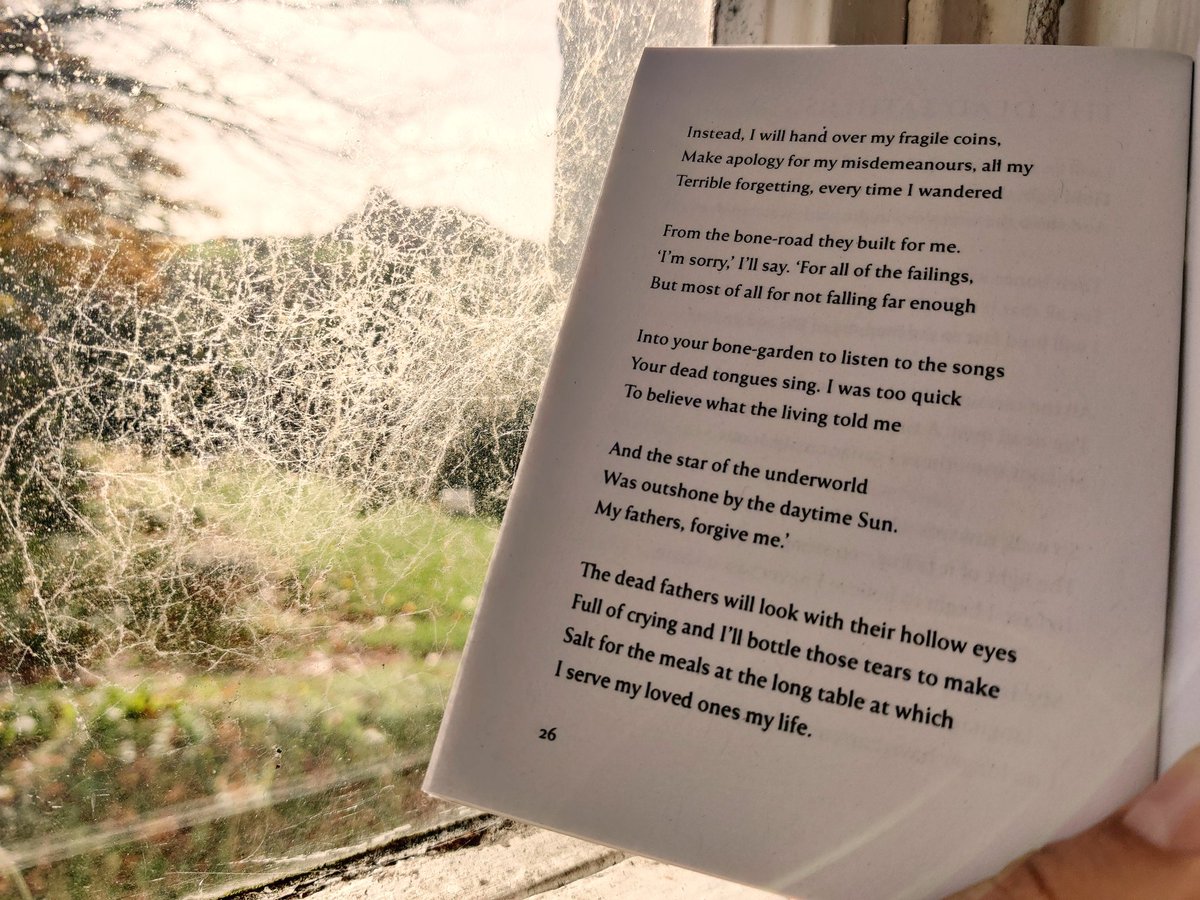 thehedgepress's tweet photo. For Samhain and all our ancestors...

🕸️🕸️🕸️

The Dead Fathers
by Tom Hirons (@hironstom)
from the @thehedgepress collection of his poetry 'Falconer's Joy' 
available here:
https://t.co/XYSRLw0WtZ

🕸️🕸️🕸️ https://t.co/htLvMOEUOm