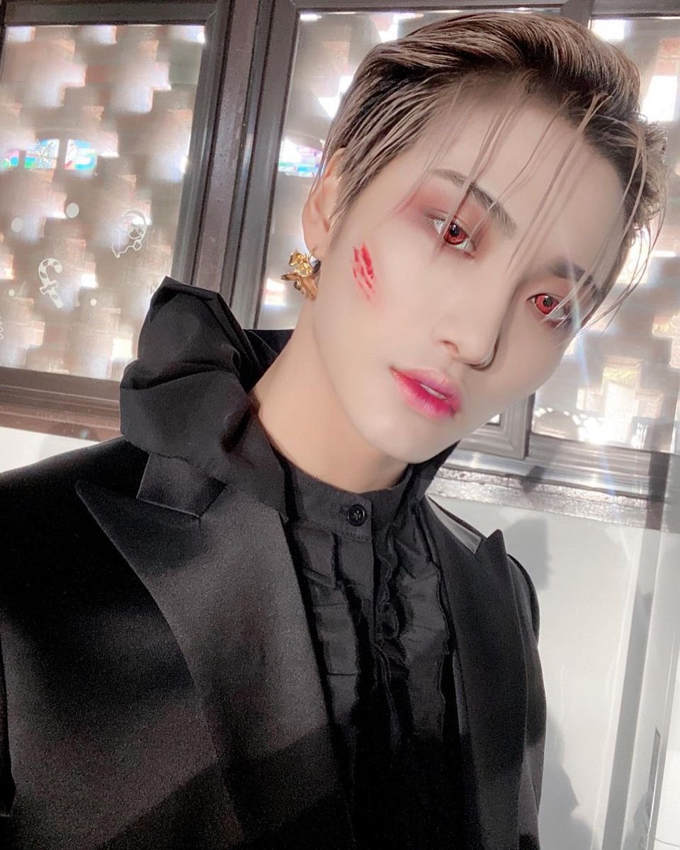 SeonghwaFR's tweet photo. INSTAGRAM | 31.10.20
→ ateez_official_ 

"[📷] ATEEZ AU QUOTIDIEN

Joyeux Halloween 🎃🎃"
#ATEEZ #에이티즈 

🇫🇷SeonghwaFR https://t.co/XNB1pgsBO7