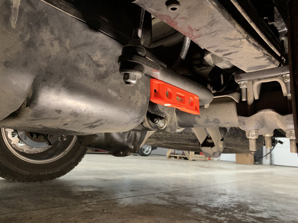 EricTheCarGuy's tweet photo. Happy Halloween everyone! The rear stabilizer bar on the back of my truck has bothered me since I installed it. I decided to take the time to make adjustments to make it parallel to the ground. What are you doing today?#etcgdadstruck #suspension #stabilizerbar #happyhalloween https://t.co/Dw8XprEuuQ