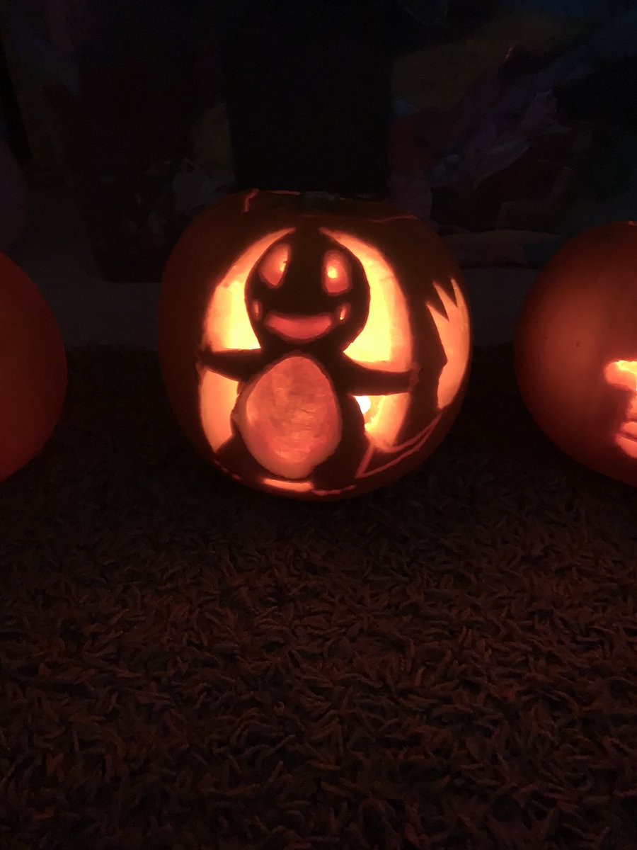 jessicafluff's tweet photo. Perfect fiery companion for a pumpkin #rnadarkside #Halloween2020 https://t.co/NxpN0oHc07