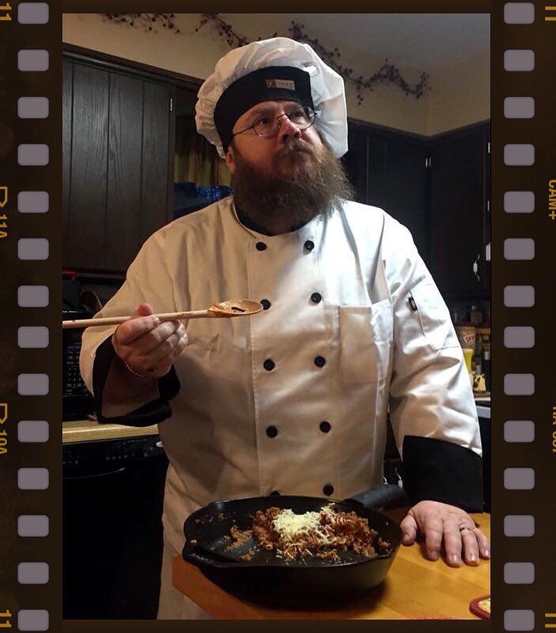 wharffrat's tweet photo. @derpycon #derpycon #derpycon2020 #derpycononline #cosplay #chef https://t.co/hS17woVhIM
