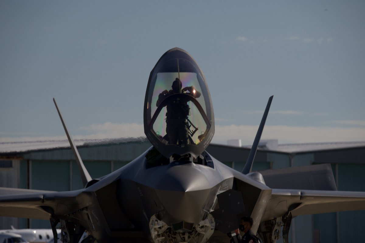 It's day one of the <a href="/SpaceAndAirShow/">Orlando Air Show</a> and we're ready to send it #Orlando!

We'll be flying in a heritage flight around 2:15 with our full profile immediately after!

If you can't make it out, don't forget you can watch the FULL livestream of the show at <a href="/airdotshow/">Air Dot Show Tour</a>!