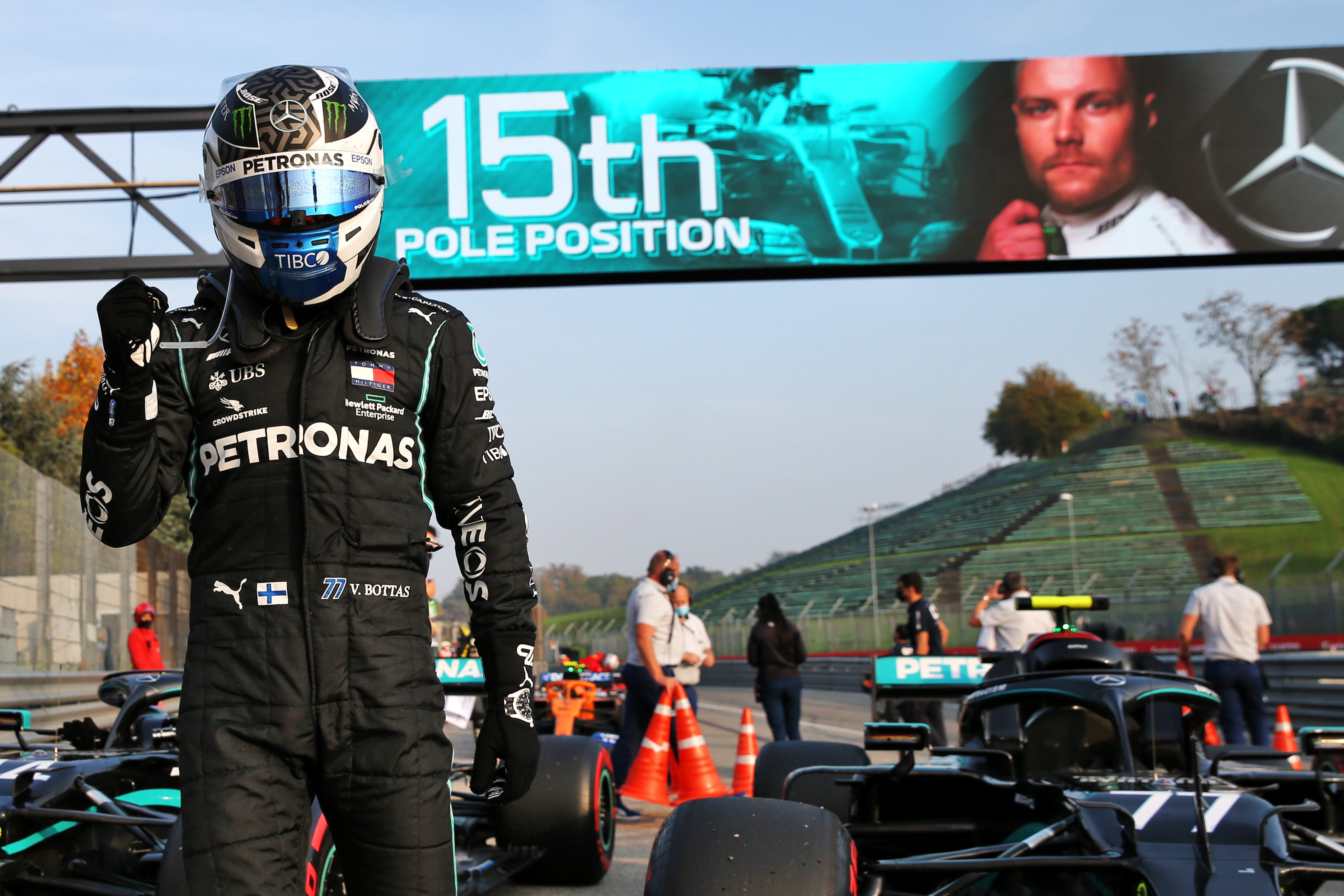 Valtteri Bottas most nem remegett meg és legyőzte Hamiltont, Gasly a Nap Hőse