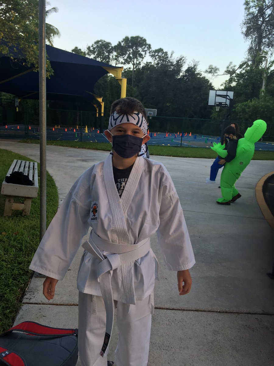 NBPSLower's tweet image. Our students bring so much joy and happiness to every day. We had so much fun yesterday! Thanks to @NbpsChristina for the treats. @NBPSEagles