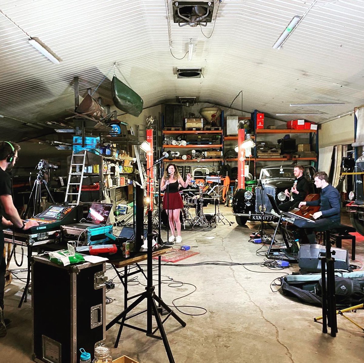 Dualitymusic_uk's tweet photo. IT’S TOMORROW!!!!
Who will be joining us? 

Live From The Workshop
1st Nov at 7:30. 
(It is a proper workshop not a set, got to use what we can folks)

Link to our FB page is in our bio. 

#supportthearts #theshowmustgoon https://t.co/mTGq3Ib5rn
