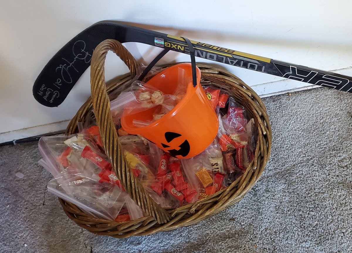 TheWuWu's tweet photo. 6 foot @brookslaich autographed game used hockey stick & small halloween pail for delivery of 50 pre-bagged candy (5-8 pieces per pack) ready to go for social distant/responsible #Halloween2020 #PleaseKeepYourDistance #MaskUpOverYourMask https://t.co/KPaig2gGEa