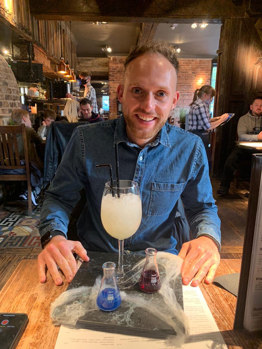 Halloween cocktails 🍹 🎃 💀 <a href="/HunlokeArms/">The Hunloke Arms</a> #Halloween2020 #halftermfun #trickortreat