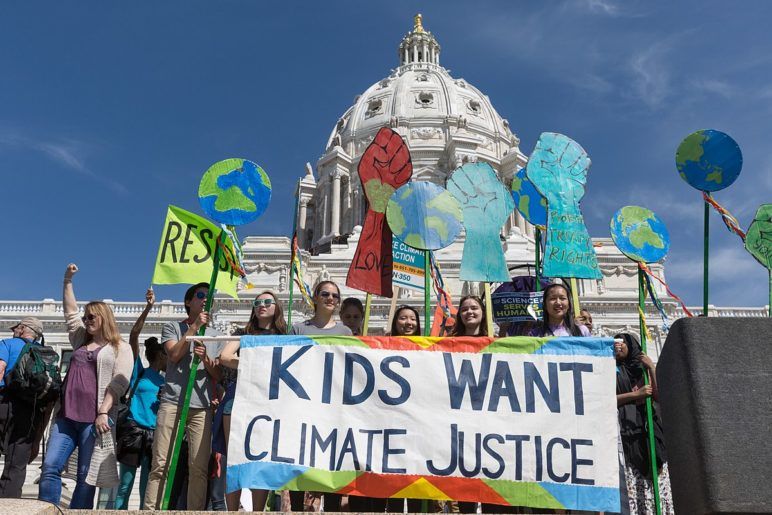 A PSA from the kids: 'You have the power to protect my future.' Will you be a #ClimateVoter this year? The last day to vote is Nov. 3. @kcurveprize
buff.ly/2HymHex