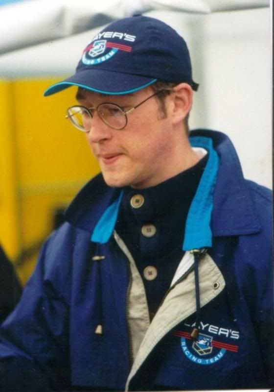 chacho_lml's tweet image. Octubre 31, día de homenajear a una persona increíble, un gran campeón. 
#GregMoore #RedGlovesRule