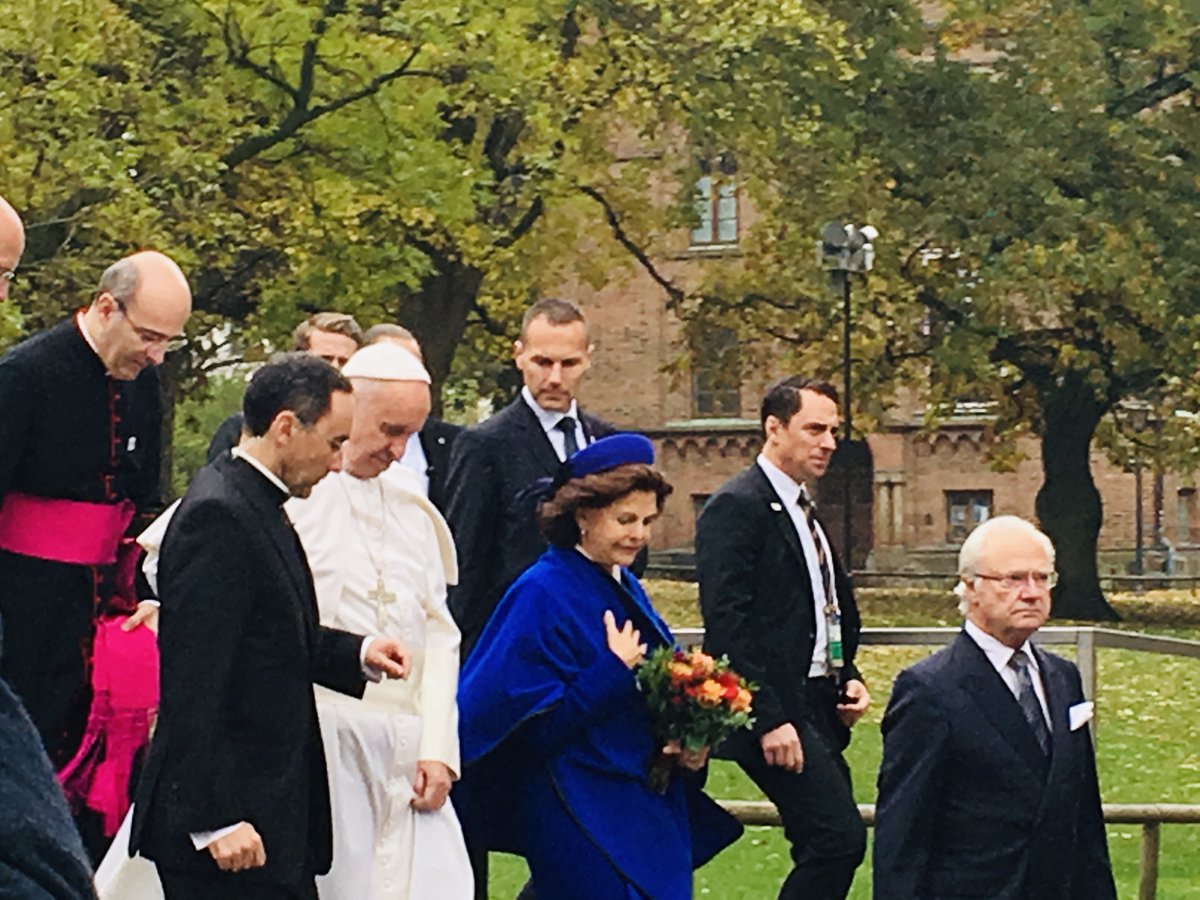 In 2016 the reconciliation went further when Pope Francis  @Pontifex attended an ecumenical service in the historical Cathedral of  #Lund  #Sweden with  #Lutheran representatives from around the world and the Swedish royals.  #ReformationDay  #Reformationstag  #Reformation