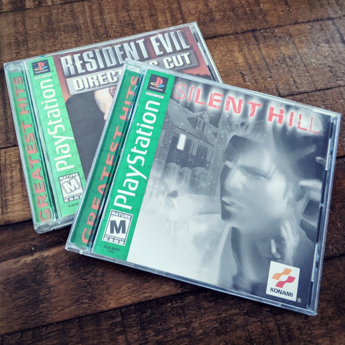 Look at what I found at the store...perfect for Halloween gaming. I've been looking for a copy of Silent Hill for awhile.
#horror #ps1 #psx #RETROGAMING https://t.co/Mv1AImDJEo