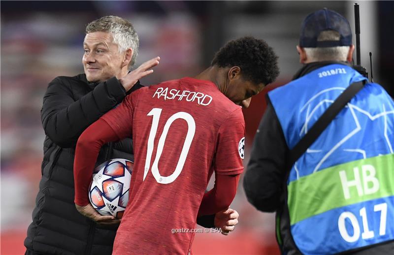 Happy Birthday to 2   Legends! Marcus Rashford MBE (23) and Denis Irwin (55).  