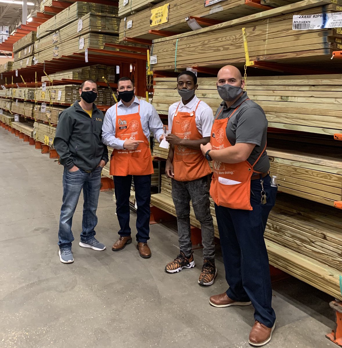Had a visit from Our DM <a href="/ChrisDurand_HD/">Chris Durand</a> and his Twin today. Giving recognition to a few of the many great associates here <a href="/Hd0352/">HD 0352</a> . <a href="/Jason41065453/">Jason</a> <a href="/JPD311/">JPD3</a>