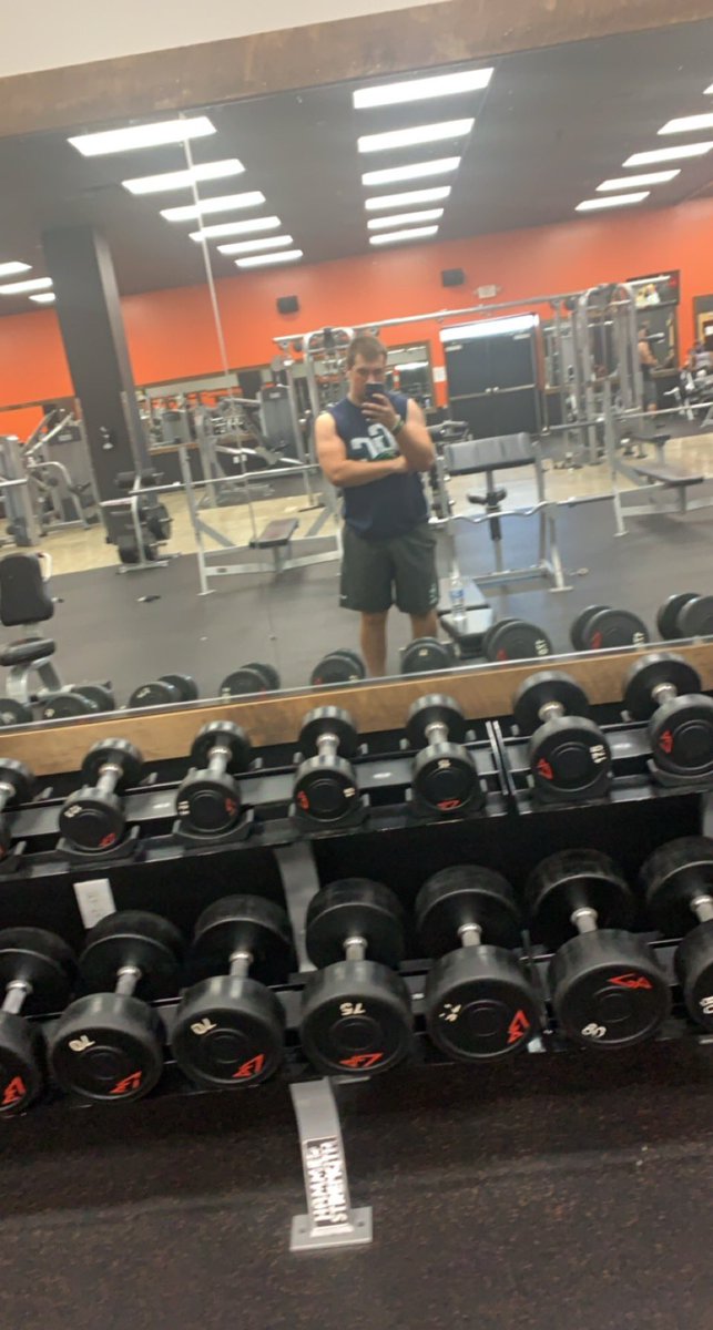 jacob_long66's tweet photo. No days off https://t.co/ZaSNoxkpNv