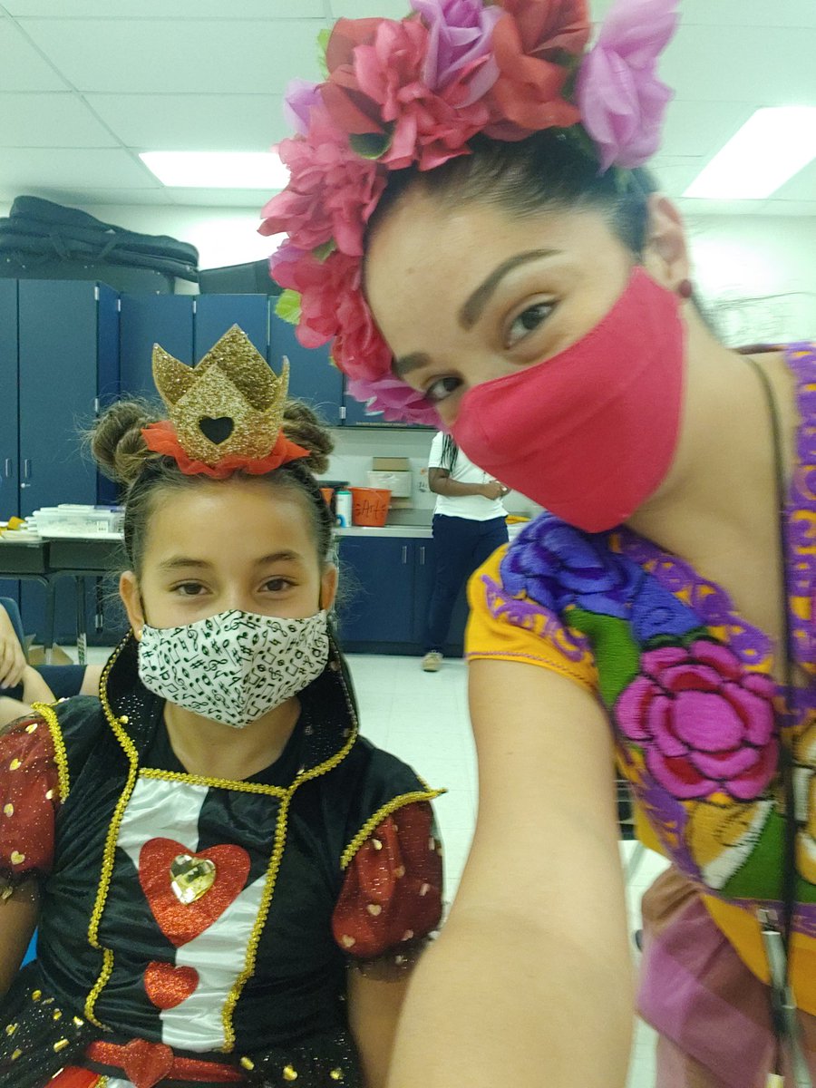 MrsG_K5ART's tweet photo. So many characters @ChilesElem yesterday! 🥰😂 https://t.co/vZoCYNoztD