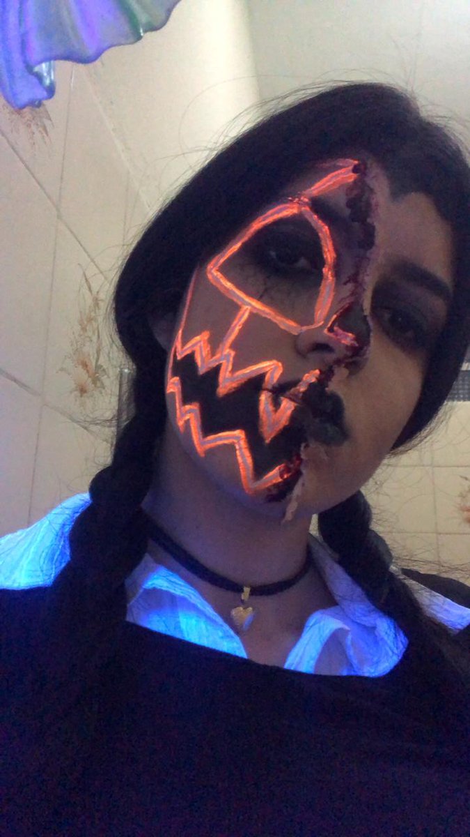 LitchimiStyles's tweet image. Wandinha Addams seems different 
#Halloween2020 #LPCostumeComp #LPMakeUpComp #LPShowAct3 #AddamsFamily