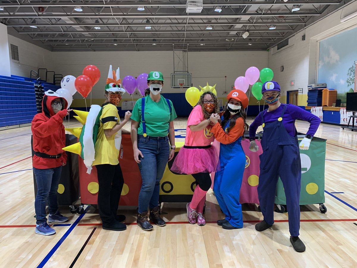 MusicBowmer's tweet photo. If specials have to be on a cart, we might as well make it part of our costumes! Mario Kart for the win! #simmonspride https://t.co/xS9nTO9ADQ