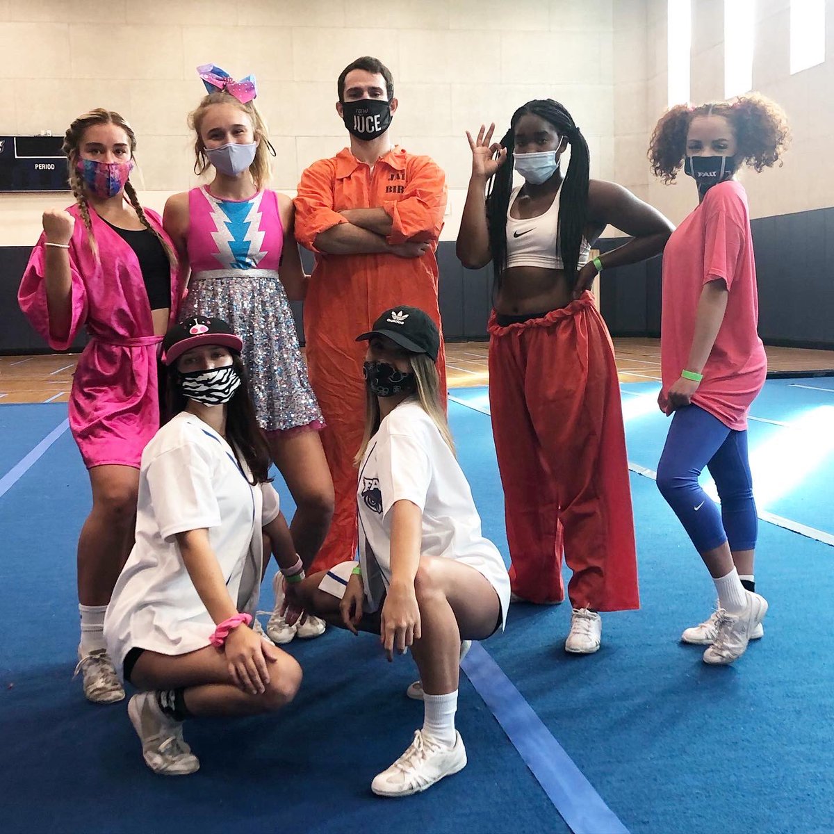 SASC_FAU's tweet photo. Happy Halloween! 🎃👻🤡👽🤖🦸🏽♀️🦹🏽♂️🧝🏼♀️🧙🏼♂️🧟♀️🧟♂️🧛🏼🧞♀️🧞♂️🧜🏻♀️🧚🏼👻🎃 check out student-athletes dressed up in their Halloween costumes #SafeandSpooky #Halloween2020 https://t.co/LpwlRW8t6i