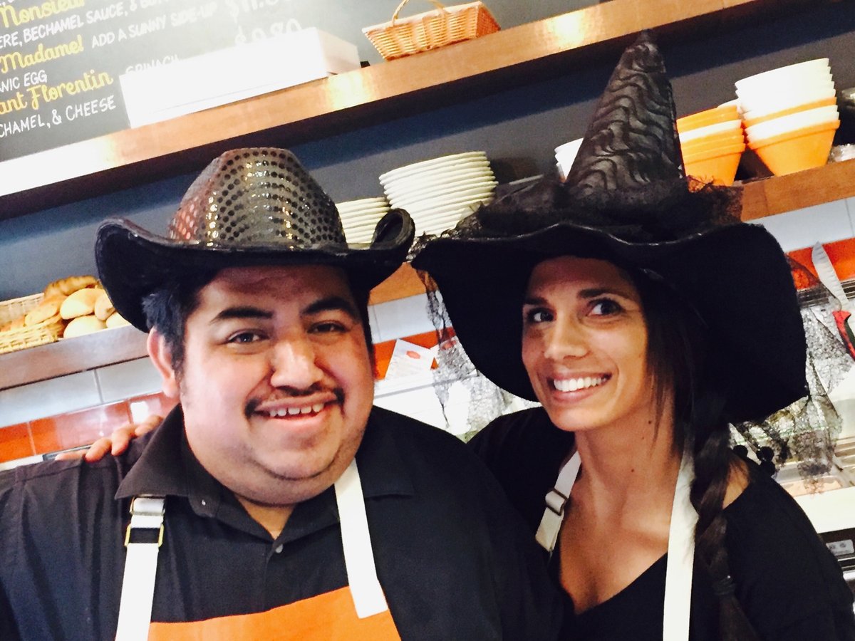 Pitchounbakery's tweet image. Ready for your #devilicious #brunch 💀👻 #happy #halloween