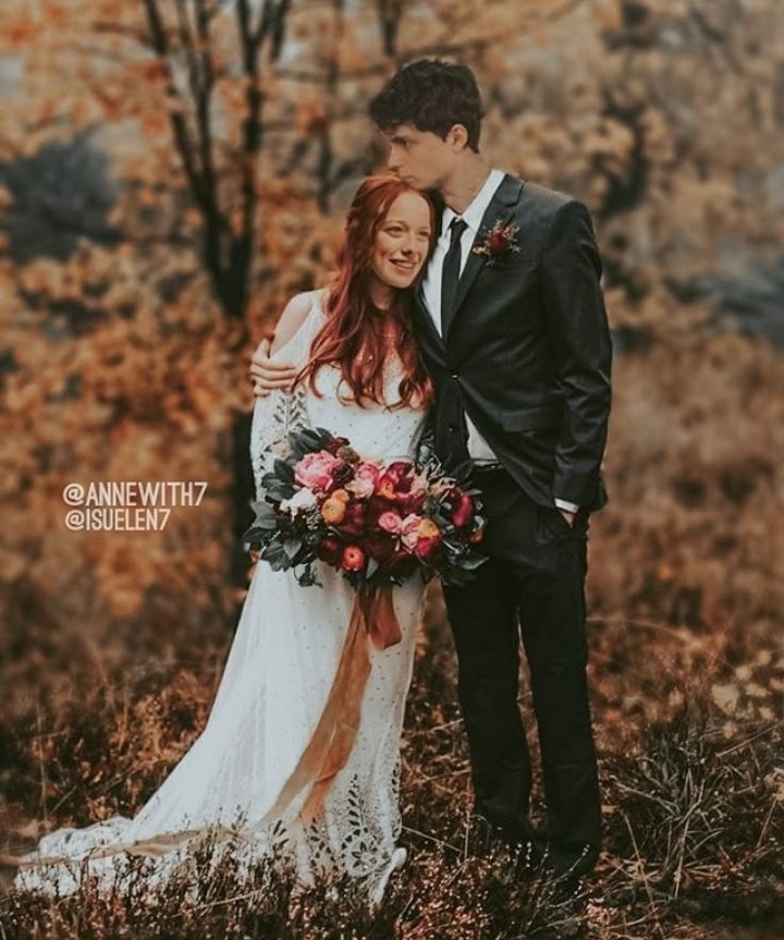 AnneEGilbert2's tweet photo. @NetflixBrasil e @CBC nós só queremos ver a AnnE se casando com Gilbert vocês não sabe como é difícil ficar pensando nisso sabendo que a série Foi cancelada #shilbert #SaveAnneWithAnE vamos lutar até o fim... https://t.co/TFUW8AVuM3