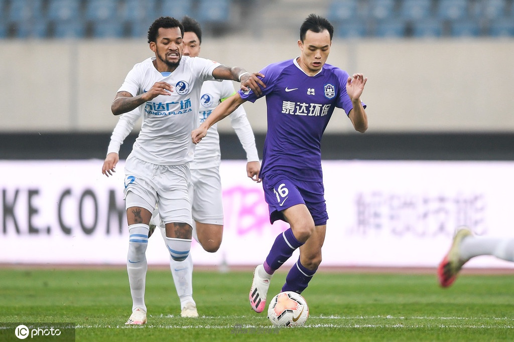 CSLfutbol's tweet photo. 🇨🇳 #SuperLigaChina play off 9º-12º VUELTA
⚽️ #TianjinTeda ✅ x #DalianProFC 1-2 (global 3-2) (Song Yue 78' / Lin Liangming 20', @EmmanuelBoaten8 44') https://t.co/899DYbioav