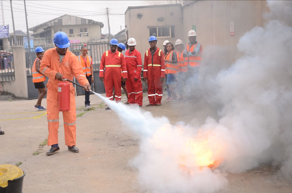 deslogenergyltd's tweet photo. After NYSC What Next? - Get Trained, Get Certified &amp; Get Hired, Join New Batch Starting Monday 2nd November. - https://t.co/W4v6gbiKPK https://t.co/KfZExBuHs0