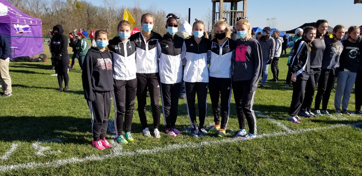NHS_GirlsXC's tweet photo. 12 min to race time. #NHSXC ROCKS! DIN https://t.co/za97JucbiF