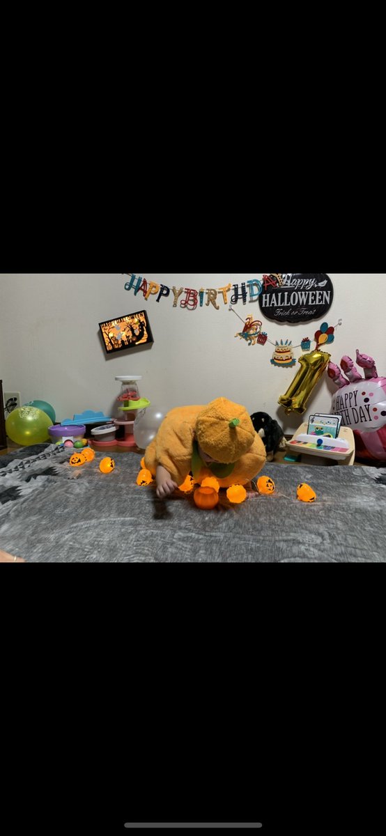 yuina2000612's tweet photo. 秋那ちゃん1歳おめでとう🤗❤️🎁⭐️
ハッピーハロウィン🎃 https://t.co/YDPEh4fNnz