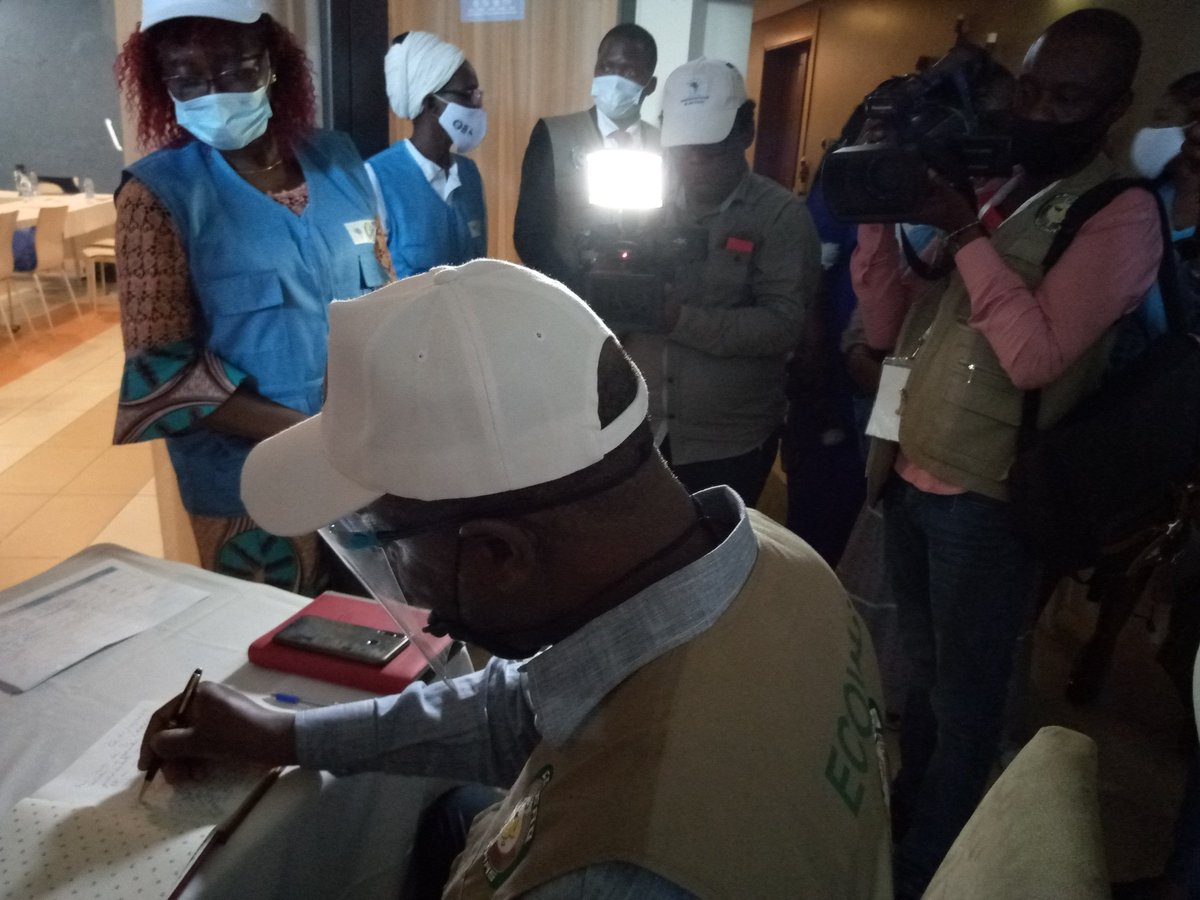 WANEP_Regional's tweet photo. #CIV20 Thanks to @ecowas_cedeao delegation for paying visit to the Coordinated Women Election Security Observation Centre (WESOC).
@UNDPAfrica
@pnudcotedivoire
#ToutPourLinclusionDuGenre #R1325
#civ225 #sahel #CivElections2020 https://t.co/3sKDC8TMl8