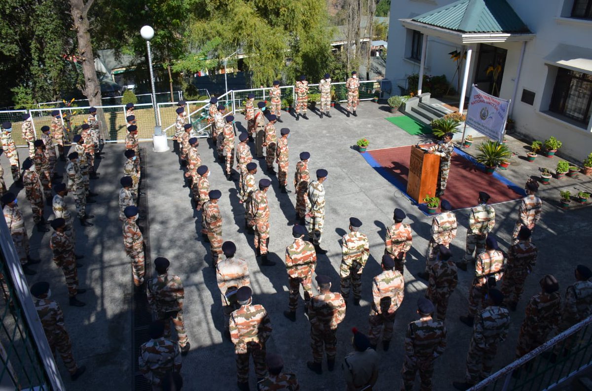 ITBP_official's tweet image. 19वीं वाहिनी आइटीबीपी सरहान,हिमाचल प्रदेश में राष्ट्रीय एकता दिवस समारोह मनाया गया और एकता शपथ ग्रहण की गई।

#NationalUnityDay2020 
#राष्ट्रीय_एकता_दिवस