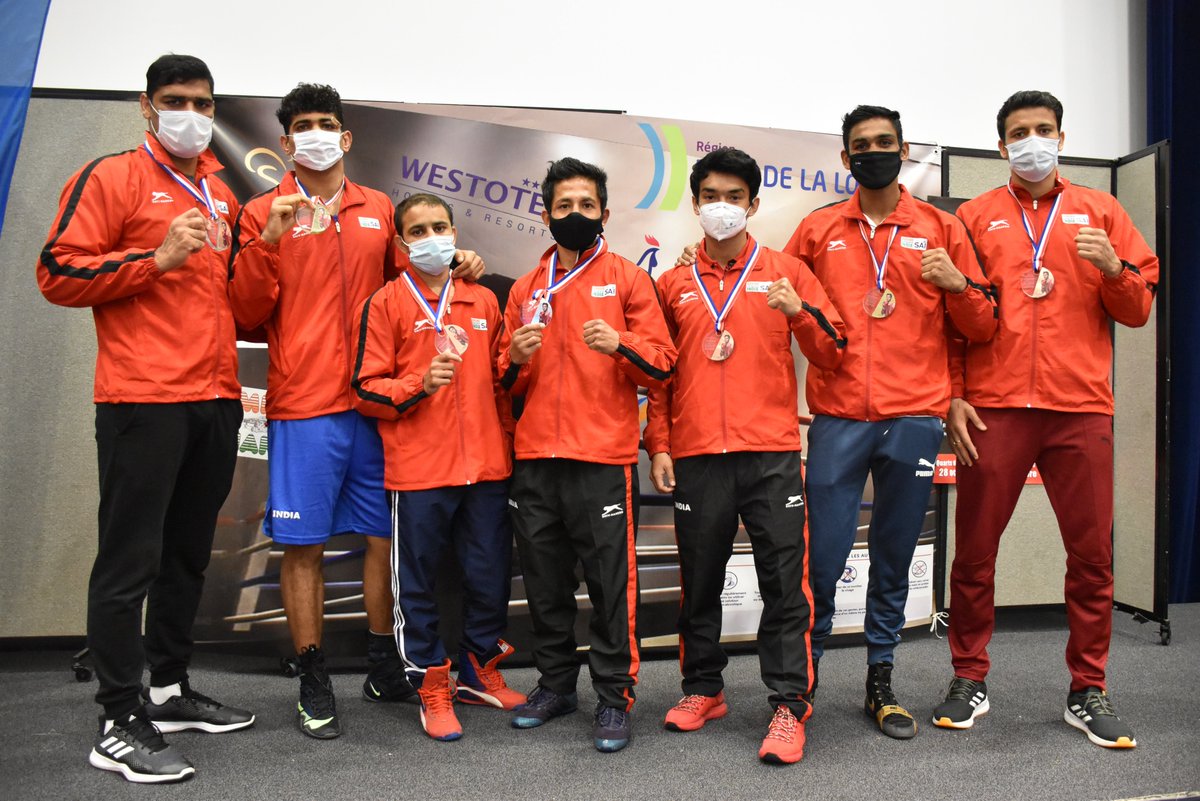 BFI_official's tweet photo. Making a comeback to the professional stage after almost 7 months, Indian 🇮🇳 men boxers set the ring on fire 🔥with 3 Gold🥇,1 Silver🥈and 3 🥉bronze medals as they ended their campaign at the Alexis Vastine International Tournament in France.

#EkBarFirPunchKaDum
#BoxingReturns https://t.co/S15D4MJ0vl