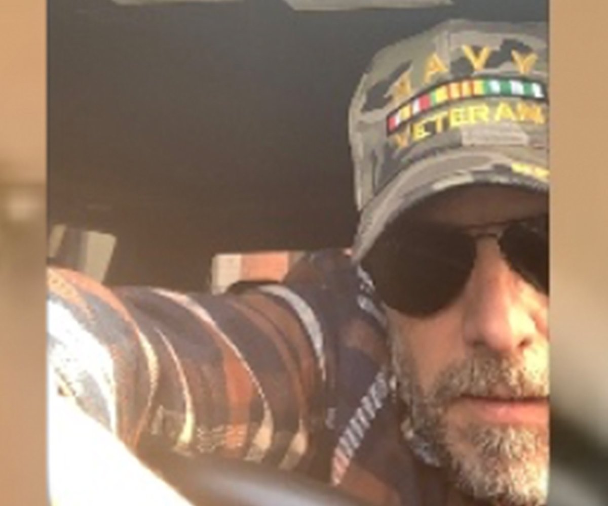 WarRoomPandemic's tweet photo. Look what #Hunter likes to do while wearing a #NAVY VETERAN hat. Didn't he get kicked out for this? 
#BidenCrimeFamily is a threat to the life of every #American. 

Owned and compromised by the #CCP. and #XI . Traitors &amp; security risk

@USNavy veterans, angry yet?
#LaptopFromHell https://t.co/xl3NJI5elZ