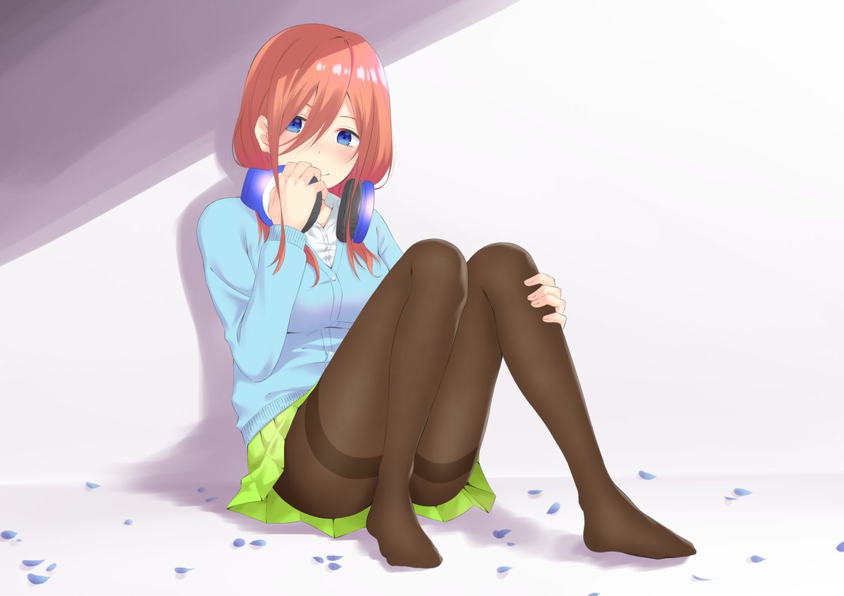 五 等 分 の 花 嫁(The Quintessential Quintuplets) 中 野 三 玖(Miku Nakano)240pic.twit...