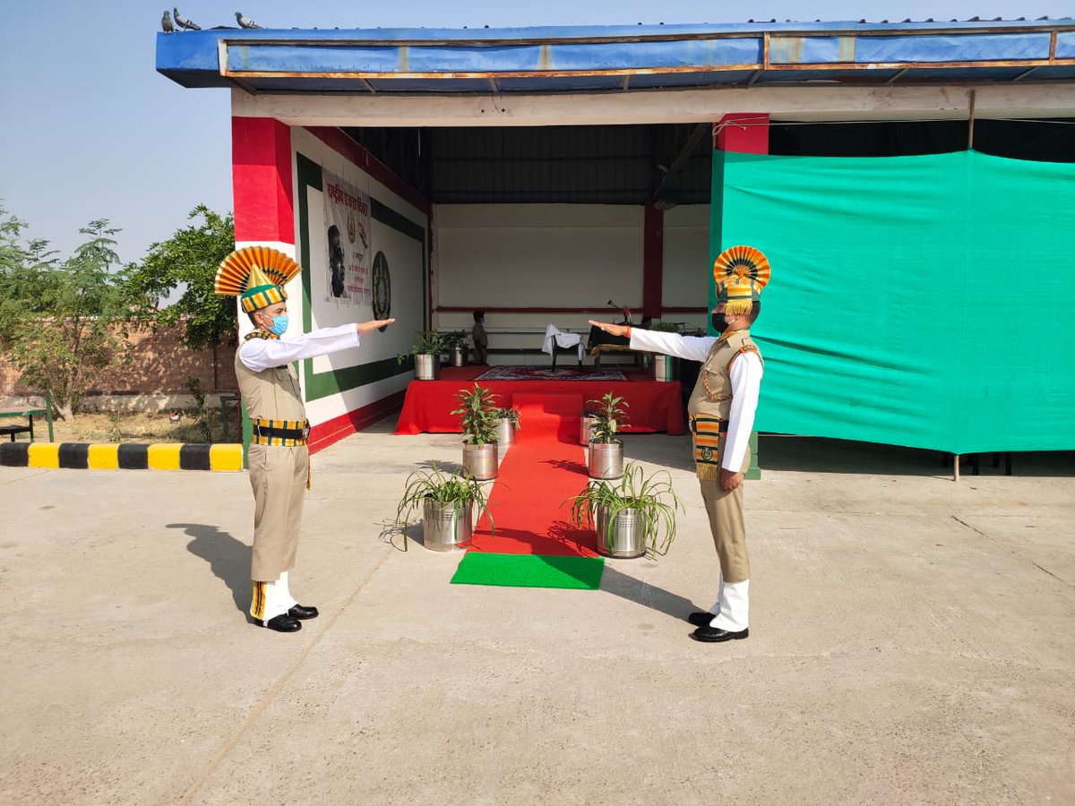 ITBP_official's tweet image. 42nd Battalion ITBP Jodhpur, Rajasthan took unity pledge on #NationalUnityDay2020 
#Himveers