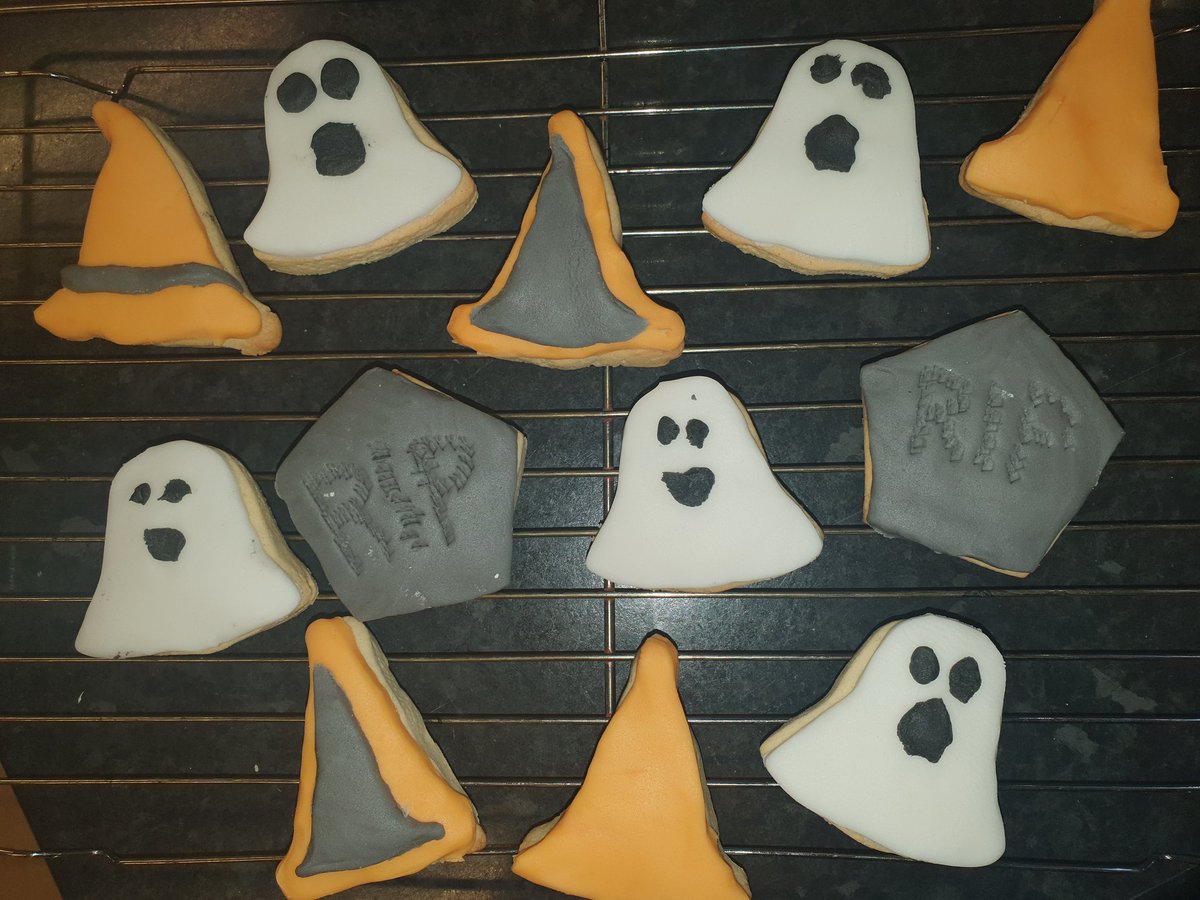 Halloween Baking Group at Rhodes Place this afternoon 🎃🥳
