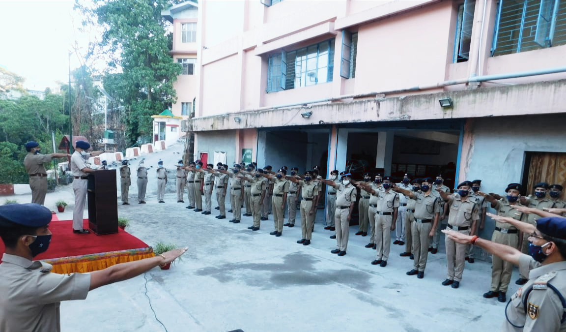 ITBP_official's tweet image. Pledge and March Past by Sector HQ ITBP Gangtok on #NationalUnityDay2020
#Himveers