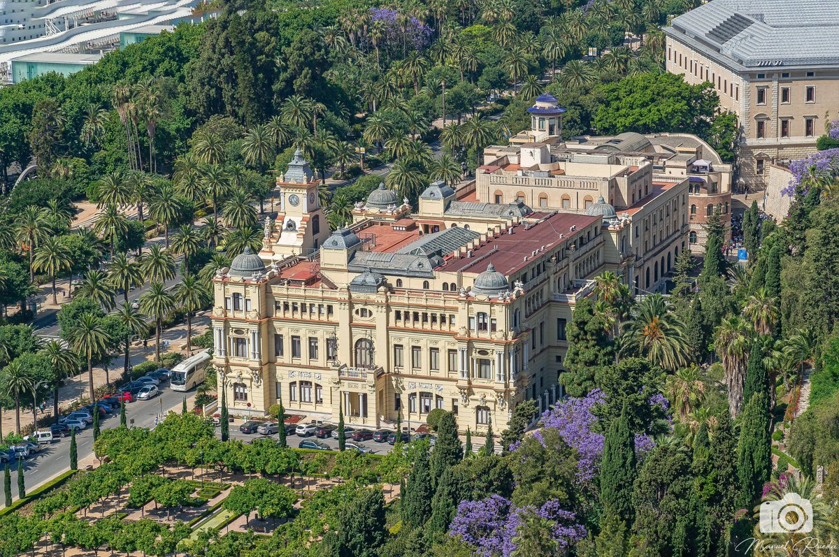 📍Casona del Parque
#malagademisamores 💜💚💐💜💚
📸 @ZappaplayZappa 👌💜💚
 #Málaga,#CostaDelSol, #andalucía #spain