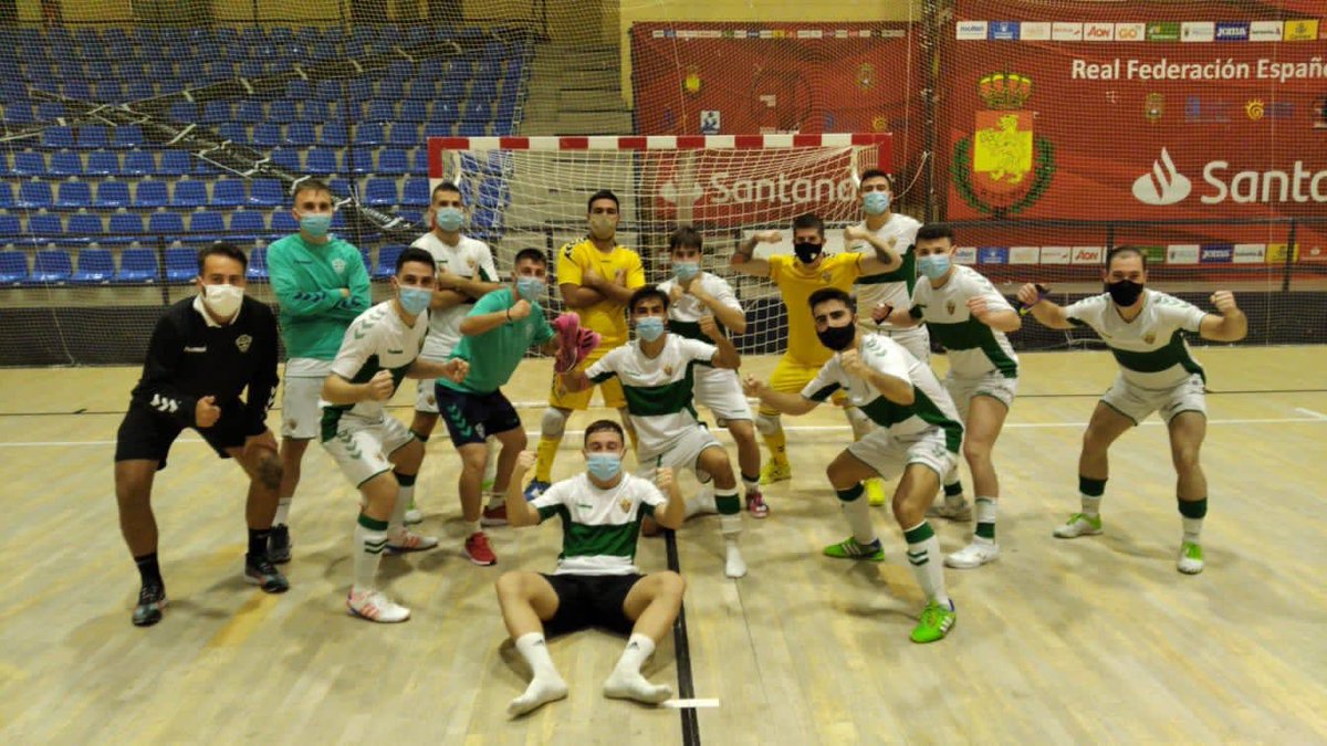 FILIAL | Partido finalizado:

Xaloc Alacant FS 4️⃣
#ElcheCFSalaB 9️⃣

✅ ¡Dos de dos! Gran victoria de nuestros #HomeBoys en el Pitiu Rochel de Alicante. 👏

⚽️ Goleadores: Fran Bazán (x3), Edu Jaén (x2), Musa, Noel, Beny y uno en propia meta.

#CanteraECFSala 💚