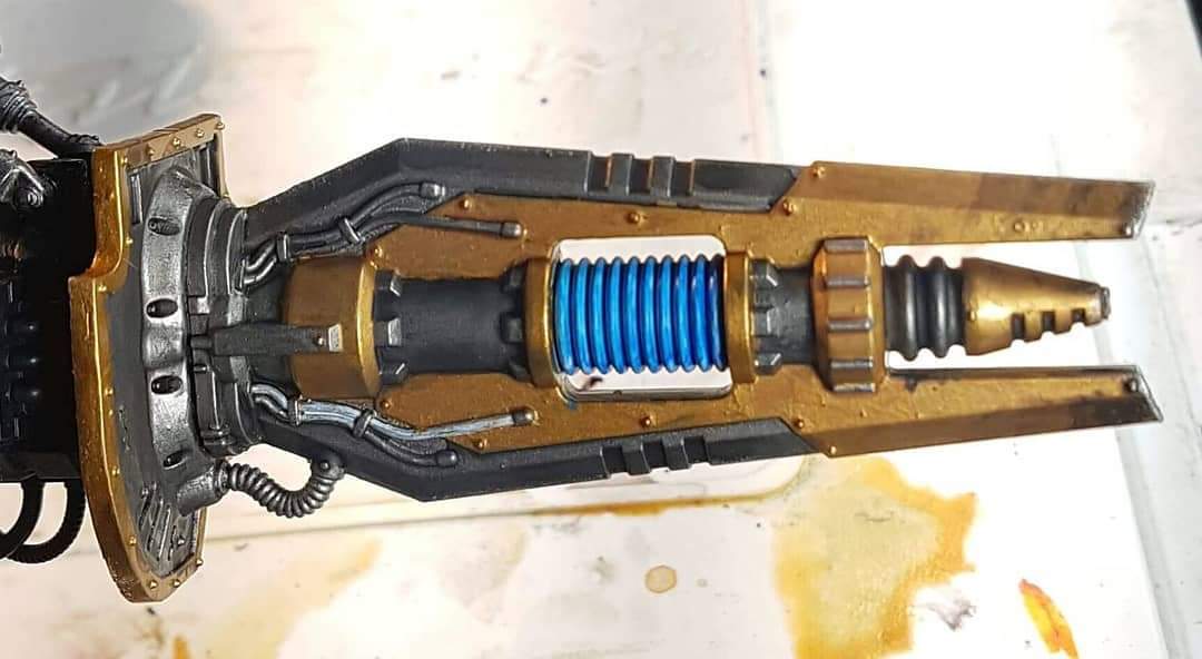 Myth3d's tweet photo. Progress on Camis Rex's Las-Impulsor. #40K #smallhammercommunity #WarhammerCommunity #warmongers #warhammer #warhammer40k #imperialknight #canisrex #minature #miniaturepainting #tabletopgames https://t.co/yRfdGkk5S3