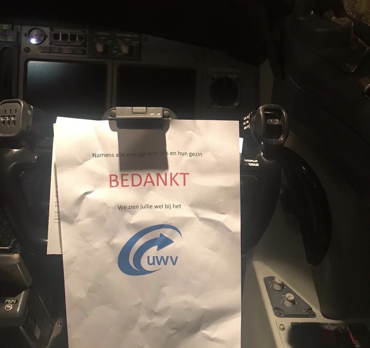 dsajet's tweet photo. Grondpersoneel kan bloed piloten @VNVPresident wel drinken. Boodschap aan de eerste de beste piloot die morgen deze KLM-737 meekrijgt @NHNieuws https://t.co/MIMyTXm2AJ