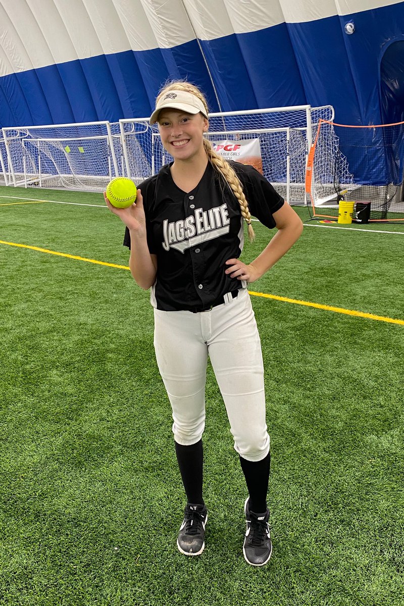 jags_elite's tweet image. FIRST CAREER HOME RUN FOR THE ONE AND ONLY @maggieefisher_ !!!!!