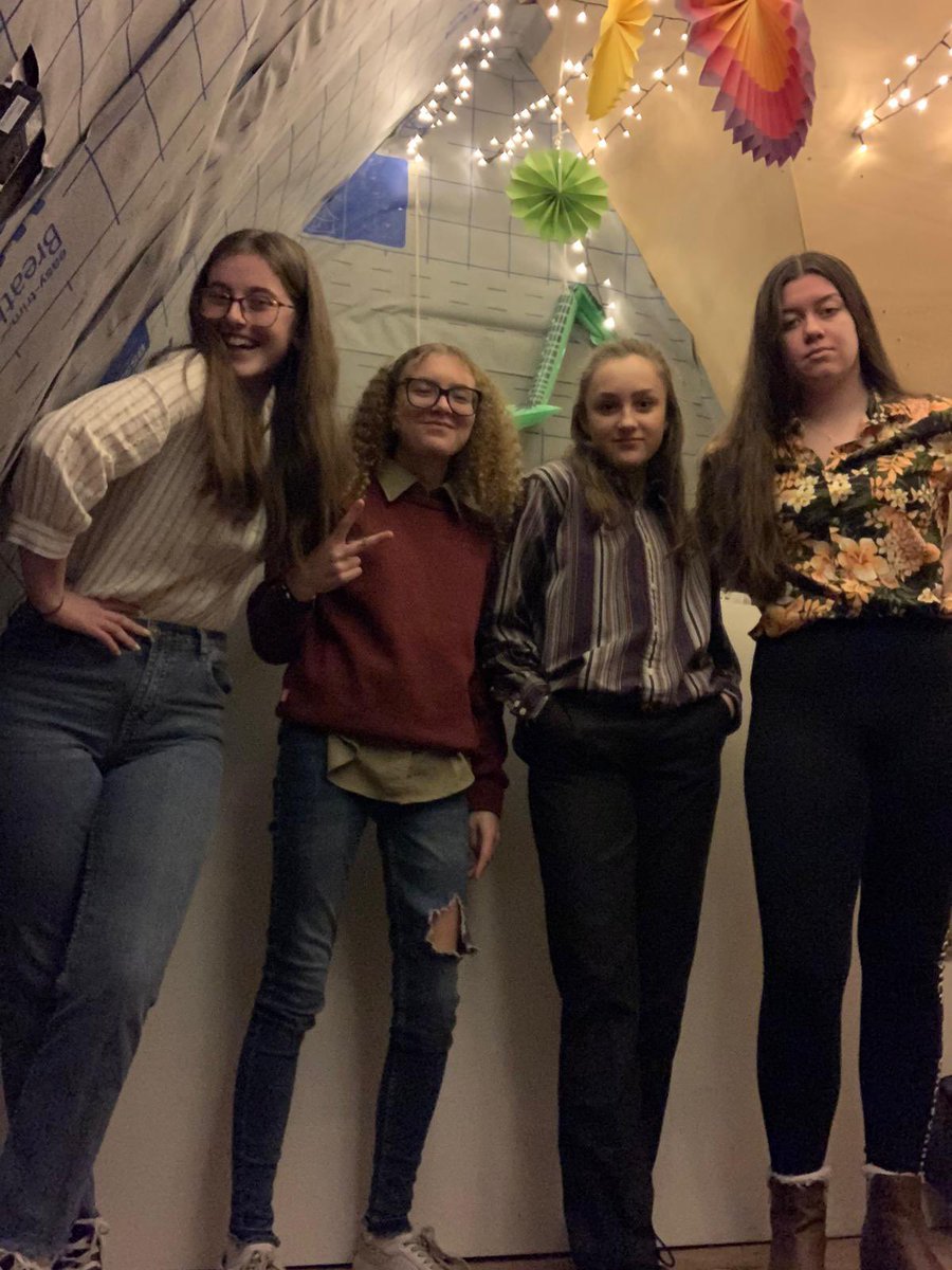 _sxphiebennett's tweet image. #lphalloween #lp3show #LPSHOW @kingmilworm @twittcrtings