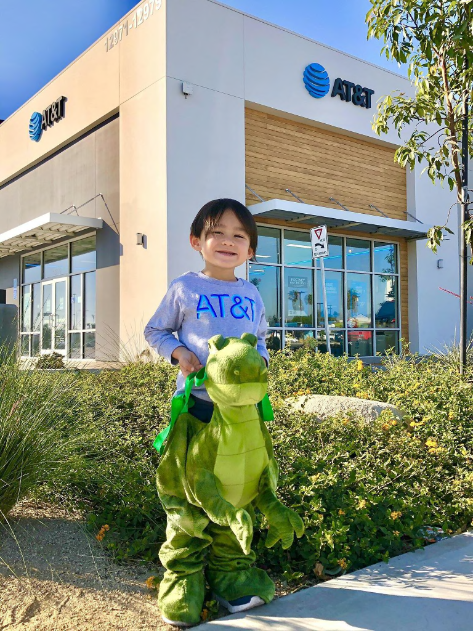 ATT's tweet photo. Little dinosaurs, princesses, and witches everywhere! We're gushing at these adorable #Halloween costumes from our employees and their little ones. 🎃🦖👑 #LifeAtATT https://t.co/r1hv9YdgxU