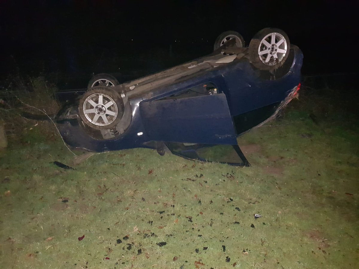 SussexIncidents's tweet photo. This vehicle met a sticky end on the B2089 between #Udimore and #Rye earlier this evening. Fortunately, the driver walked away with no injuries, lucky escape
Credit @Rother_Police https://t.co/eqeeS23usd
