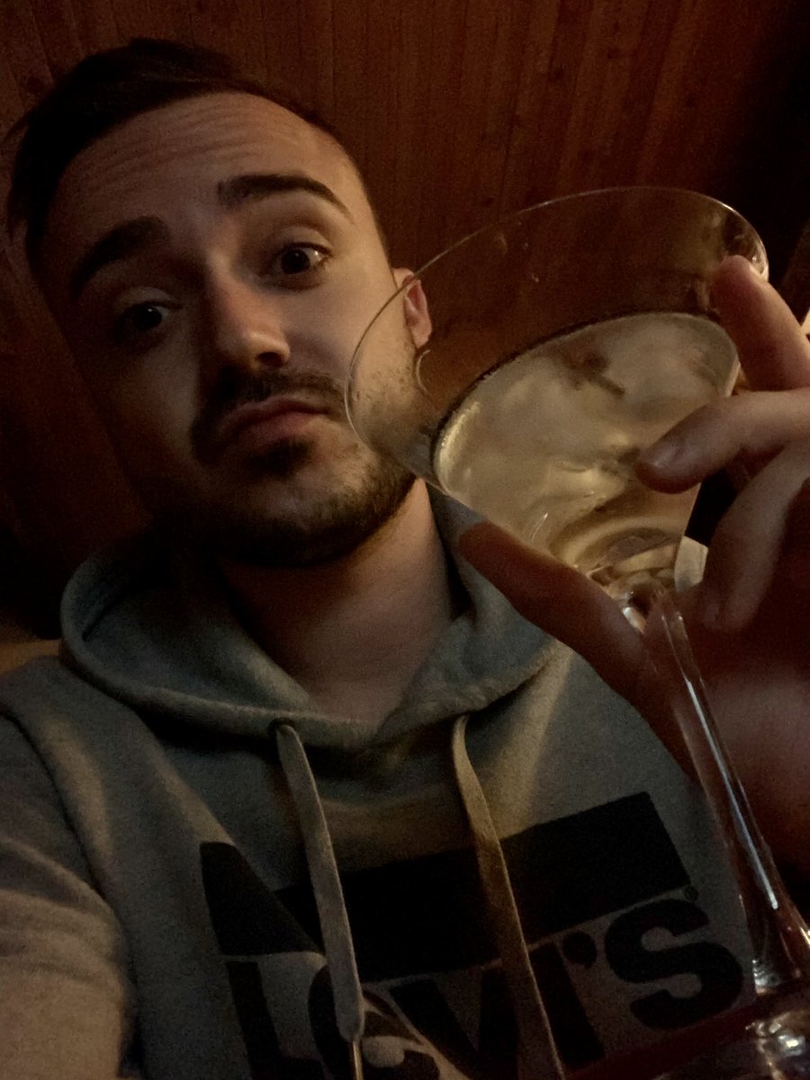 mathieu_rpt's tweet photo. Santé ! https://t.co/EJO7taPb9j