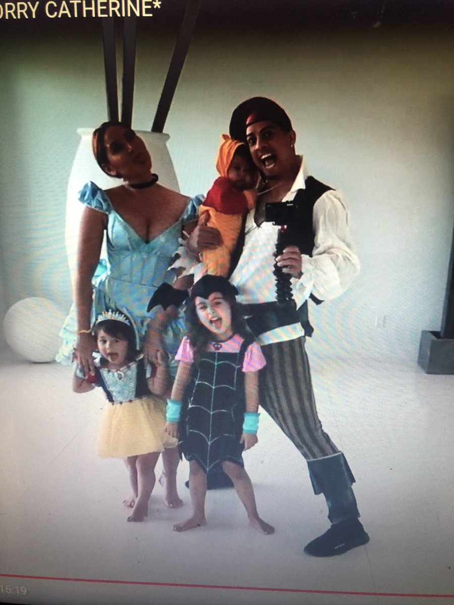 heyaceeefamily's tweet photo. They are so cute 😍😍😍 the most beautiful family out there💕💕💕 love you so much 🥰🥰🥰 @AustinMcbroom @CatherinePaiz https://t.co/7tIGPU3HJ0