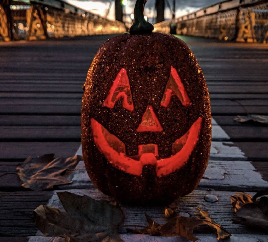 🎃 Drink Or Treat 🍹 We’re Turning Up On The Rooftop Tonight For #Halloween 🕷 Email Or Call Us To RSVP ASAP‼️🧟‍♀️🎃🧛🏻‍♂️